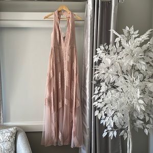 BCBGMaxazria Light pink crème size 4  long gown dress